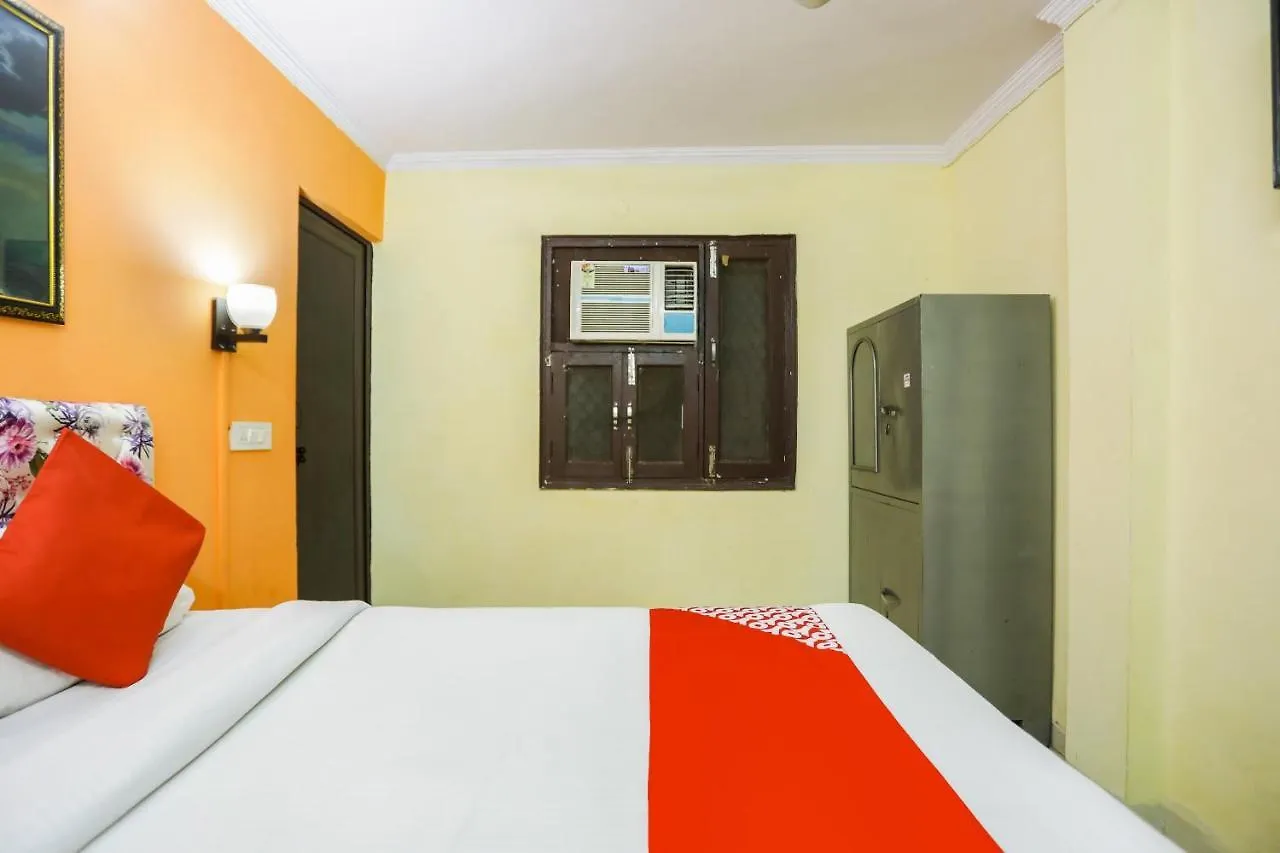 ***  Oyo 69188 Hotel South Campus Inn New Delhi India