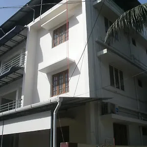  Bed & Breakfast Jacaranda India
